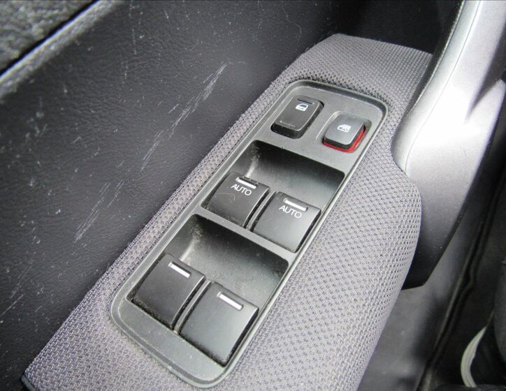 Honda CR-V SUV / Terénní 2,0 l 110 kw