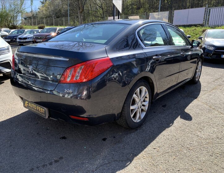Peugeot 508 Sedan / Limuzína 2,0 l 120 kw