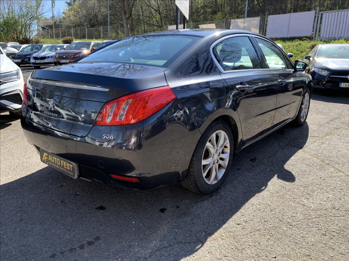 Peugeot 508 Sedan / Limuzína 2,0 l 120 kw
