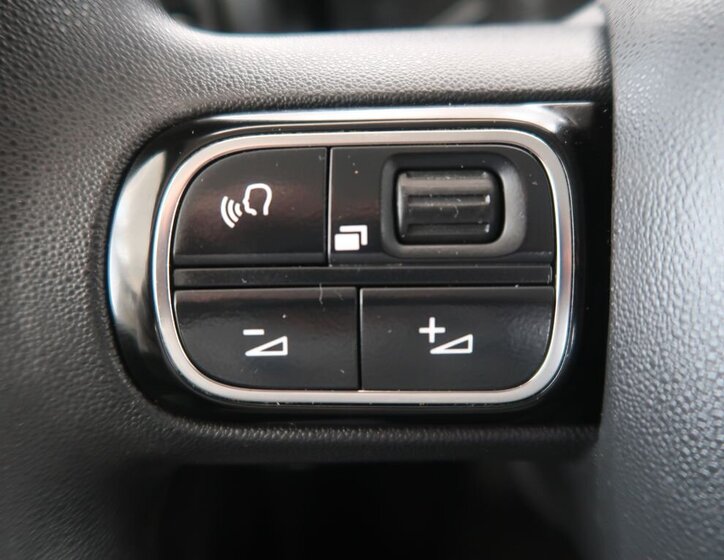 Citroën Berlingo MPV 1,5 l 75 kw