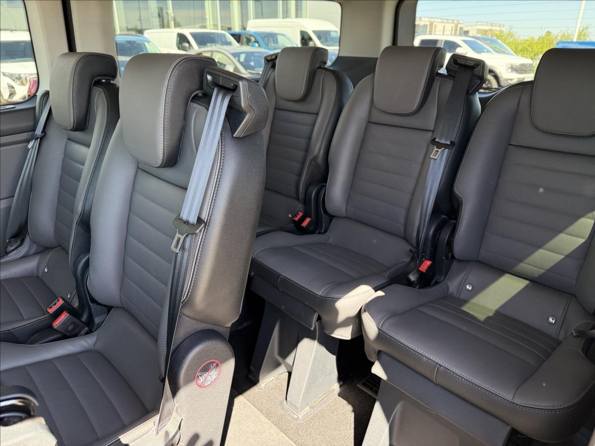 Ford Tourneo Custom MPV 2,0 l 136 kw