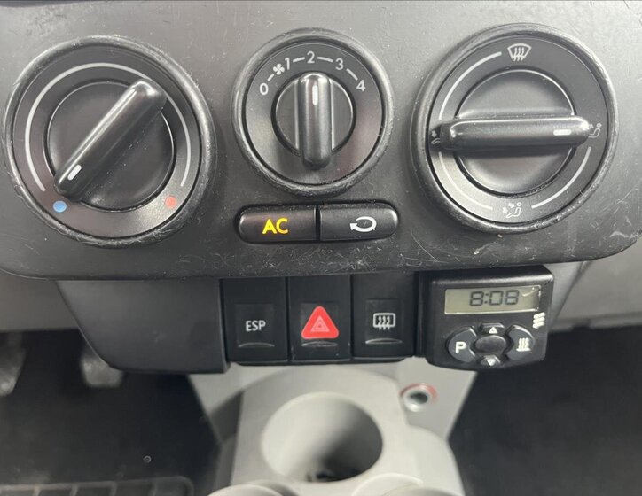 Volkswagen New Beetle Hatchback 1,6 l 74 kw