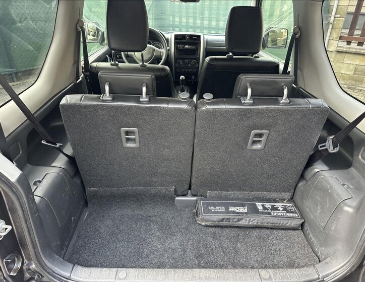 Suzuki Jimny SUV / Terénní 1,3 l 63 kw