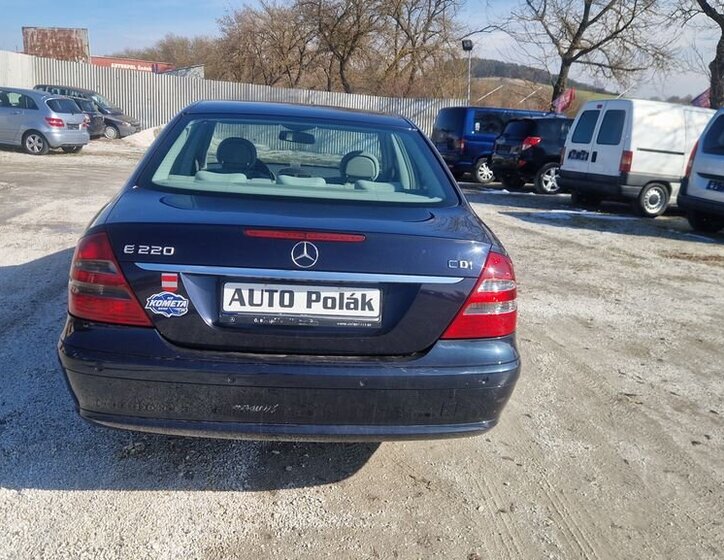 Mercedes-Benz Třídy E Sedan 2,1 l 110 kw