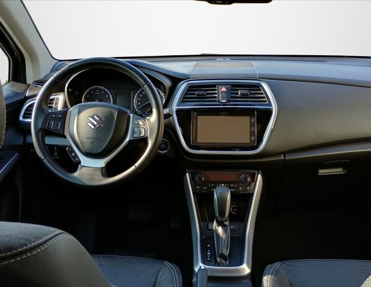 Suzuki SX4 S-Cross 9