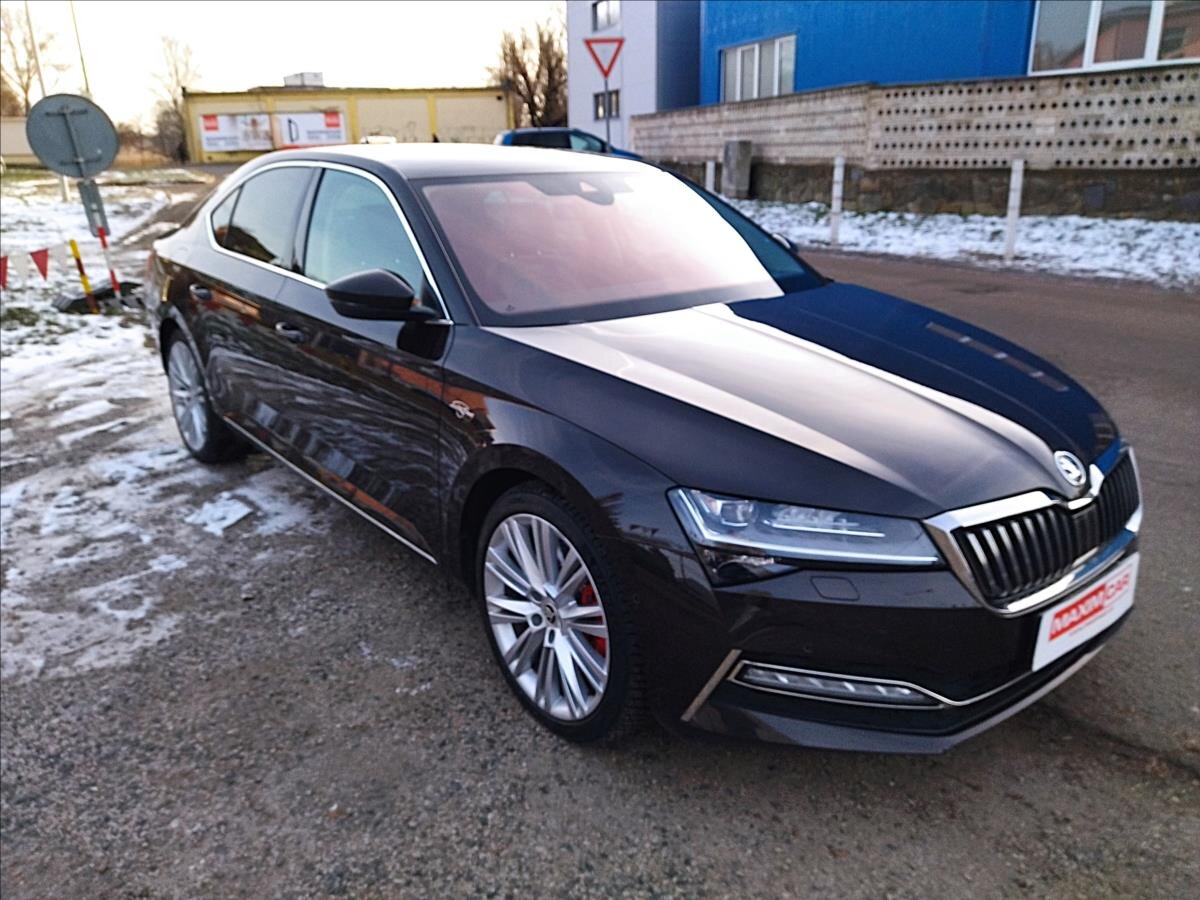 Škoda Superb Sedan / Limuzína 2,0 l 200 kw