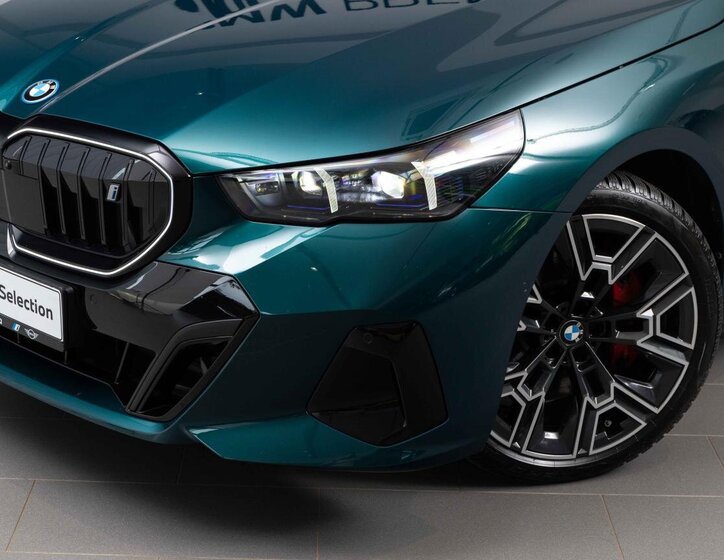 BMW i5 Sedan / Limuzína 0,0 250 kw