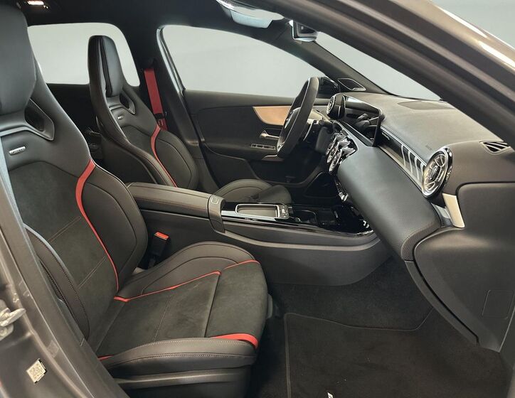 Mercedes-Benz Třídy A 12