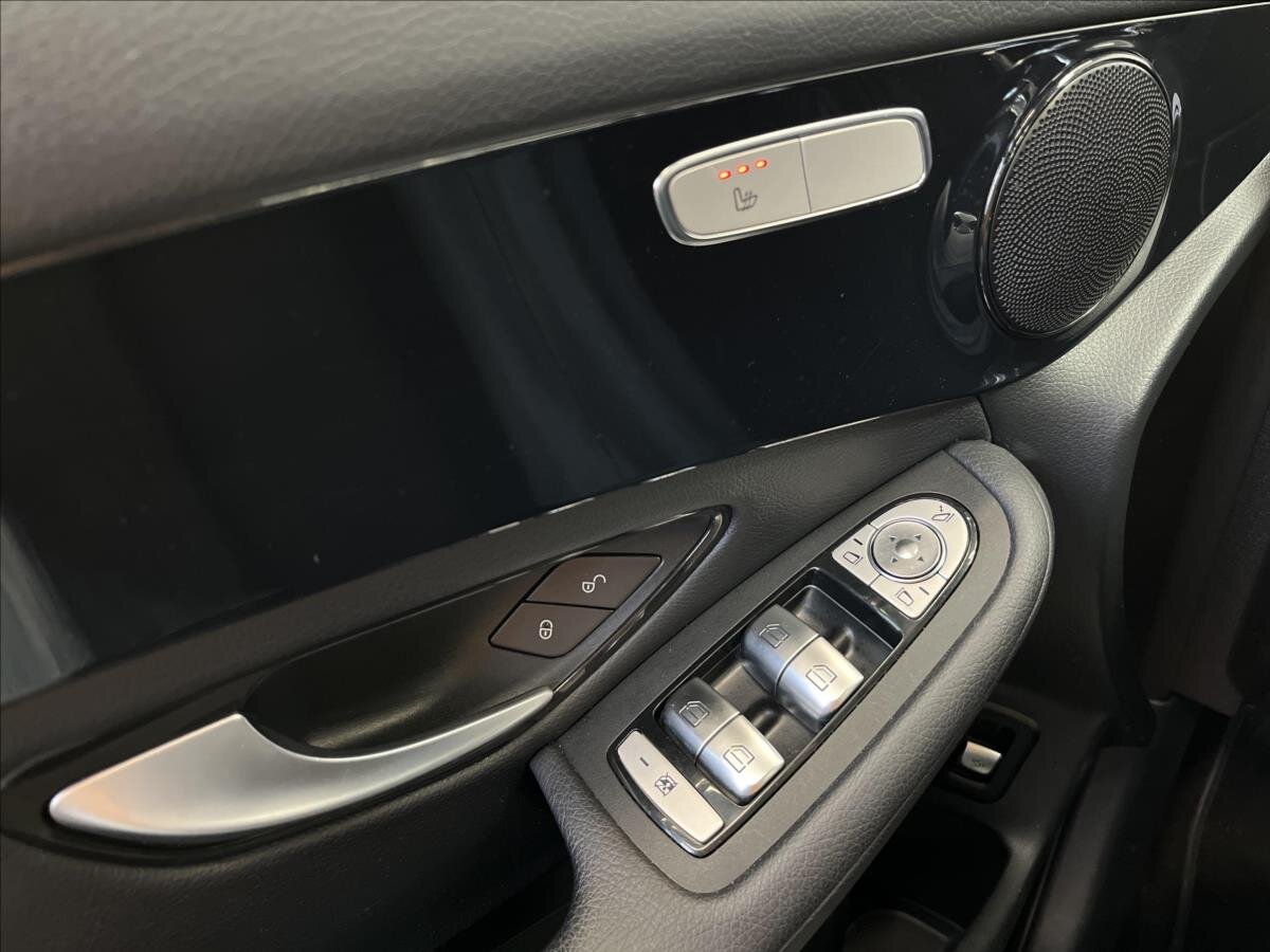 Mercedes-Benz GLC SUV 2,0 l 120 kw