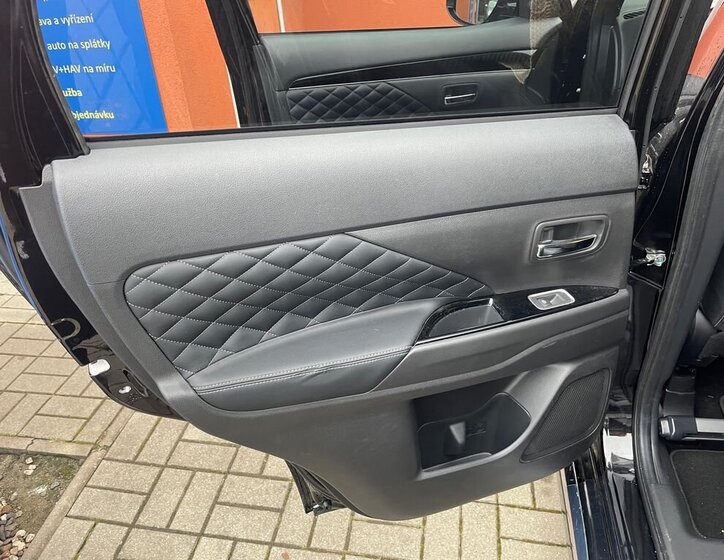 Mitsubishi Outlander 19