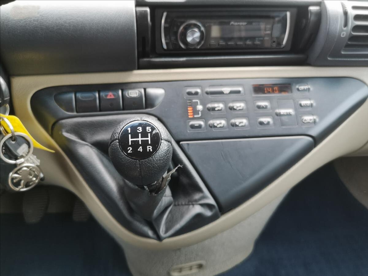 Peugeot 806 Kombi 2,1 l 80 kw