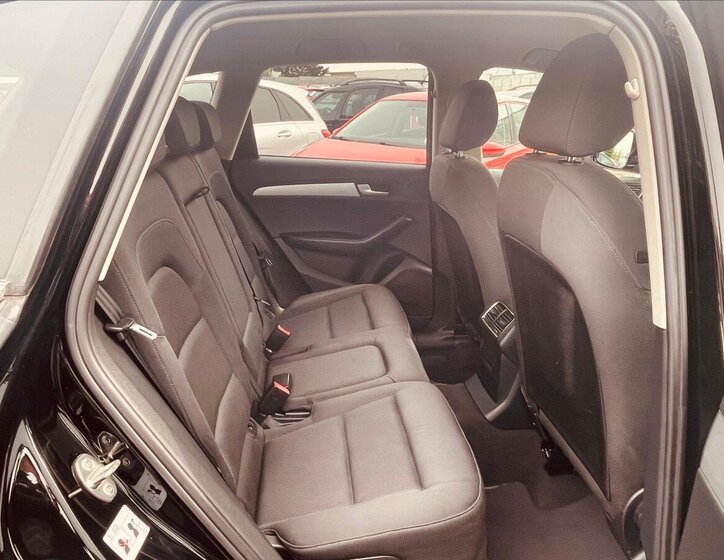 Audi Q5 SUV / Terénní 2,0 l 155 kw