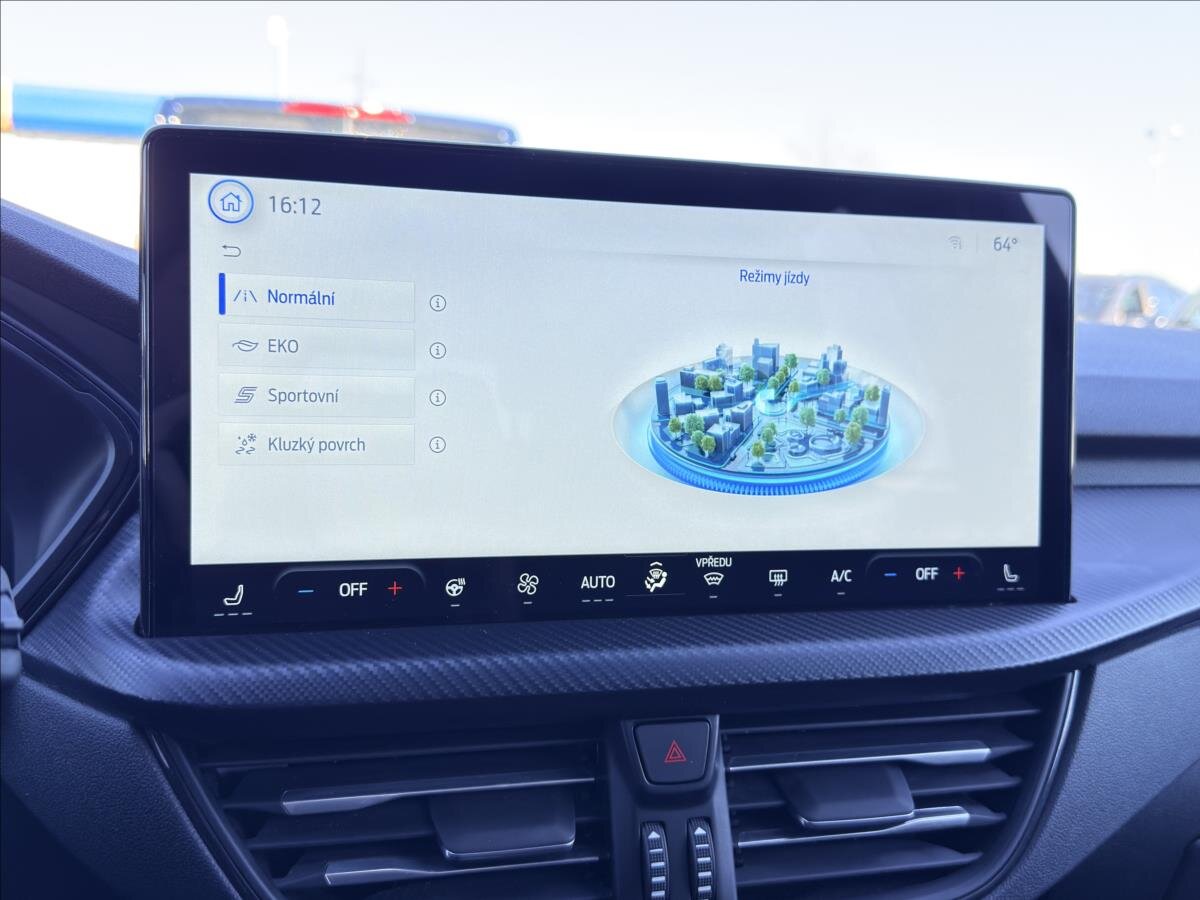 Ford Kuga SUV / Terénní 1,5 l 137 kw