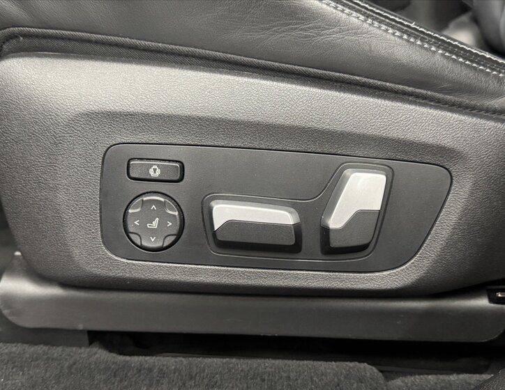 BMW X3 SUV / Terénní 3,0 l 353 kw