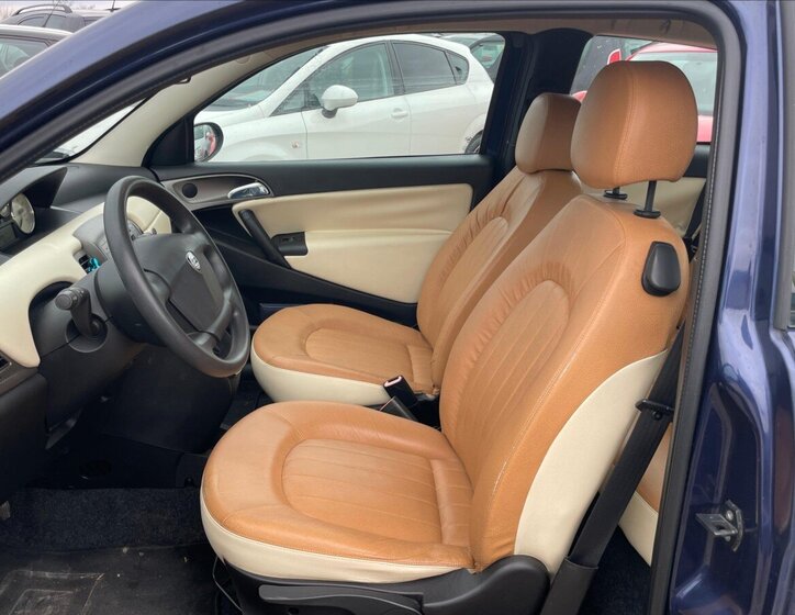 Lancia Y Hatchback 1,2 l 59 kw