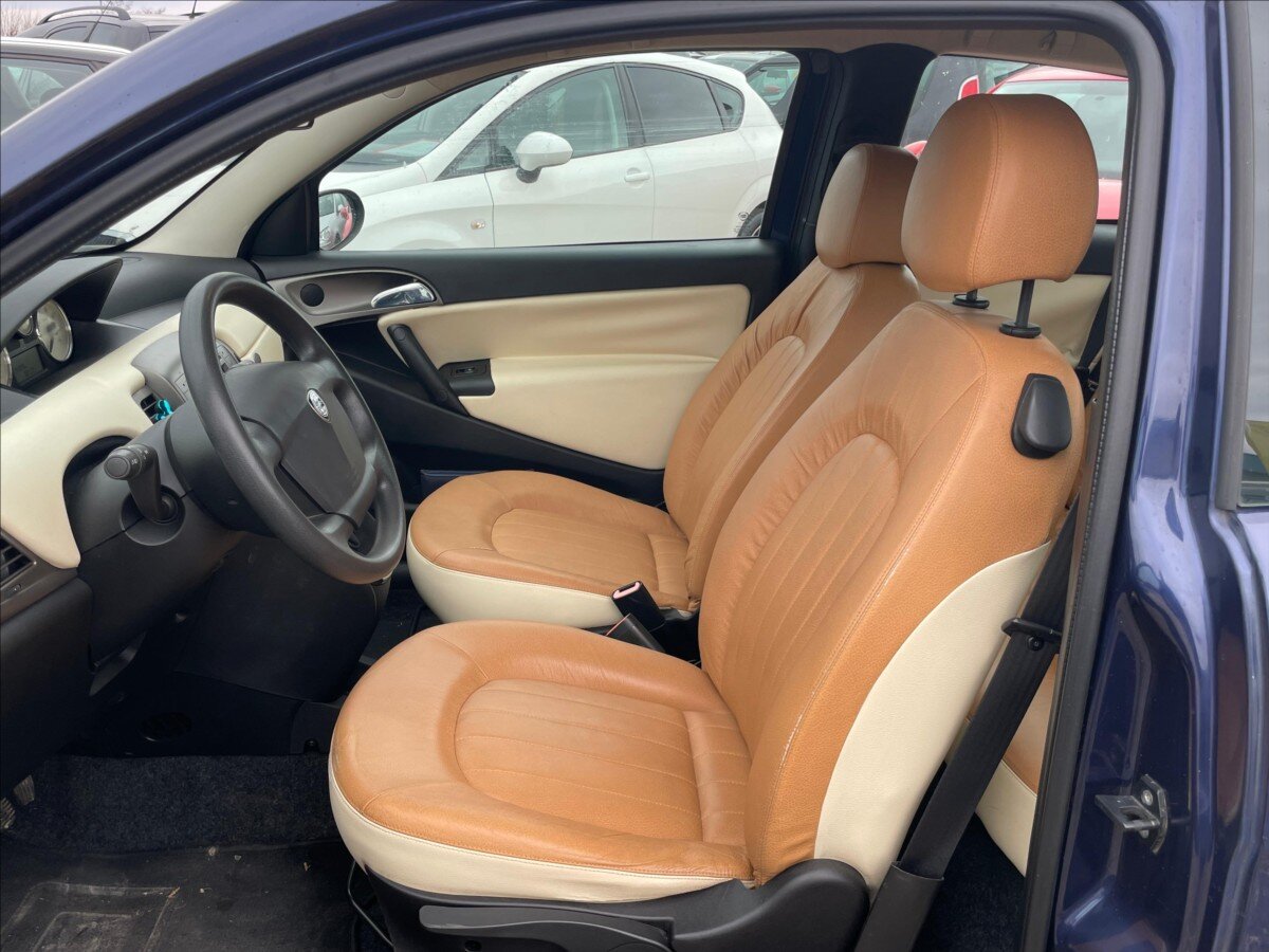 Lancia Y Hatchback 1,2 l 59 kw