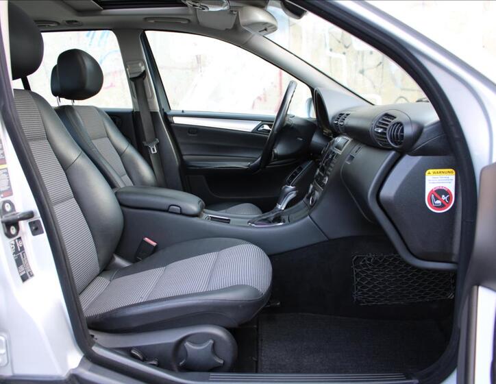 Mercedes-Benz Třídy C 25