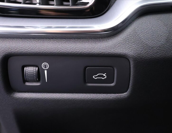 Volvo V60 Kombi 2,0 l 140 kw