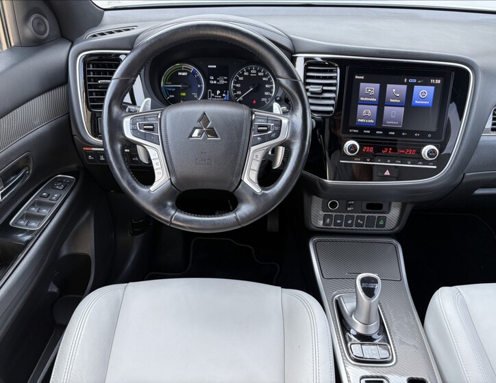 Mitsubishi Outlander 10