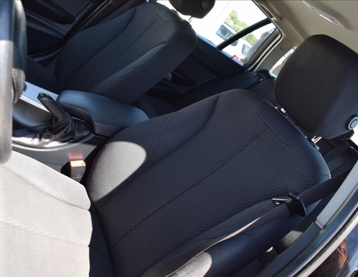 BMW Řada 3 Kombi 2,0 l 105 kw