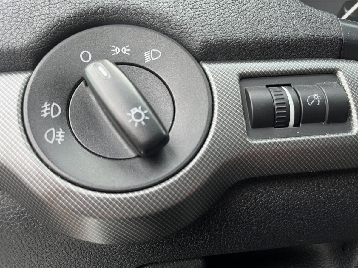 Škoda Octavia Sedan / Limuzína 1,6 l 75 kw