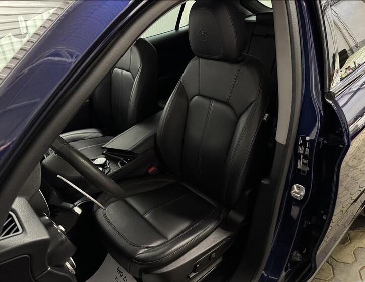 Alfa Romeo Stelvio 33