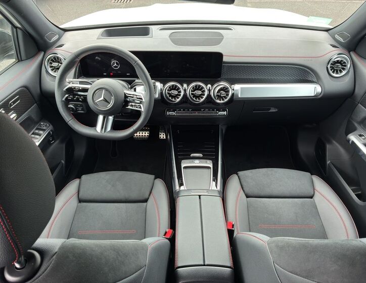 Mercedes-Benz EQB 16