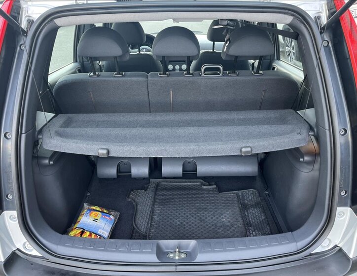 Mitsubishi Colt Hatchback 1,1 l 55 kw