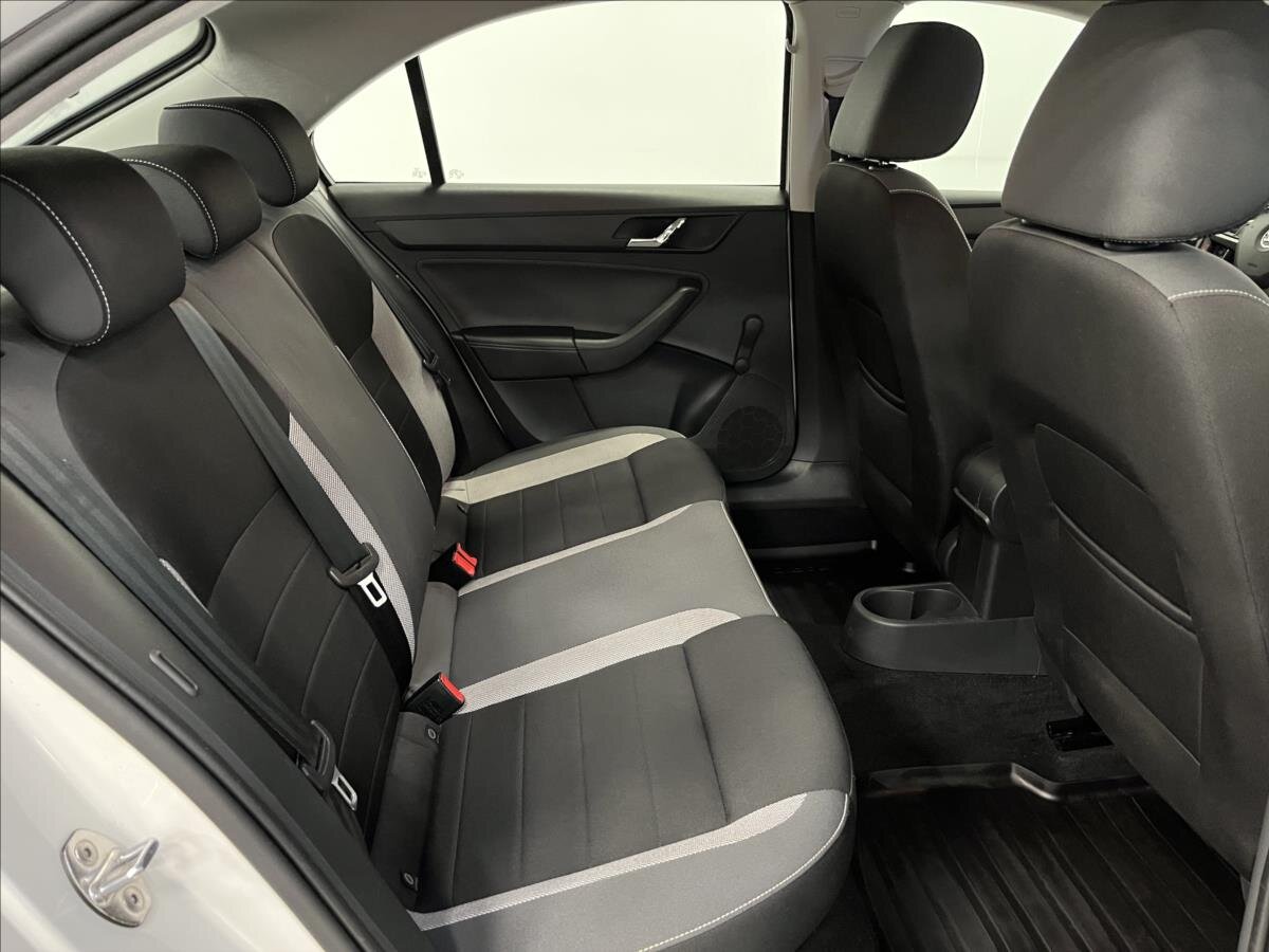 Škoda Rapid Liftback 1,2 l 66 kw