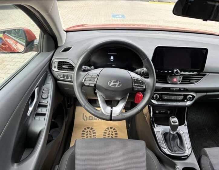 Hyundai i30 Kombi 1,5 l 70 kw