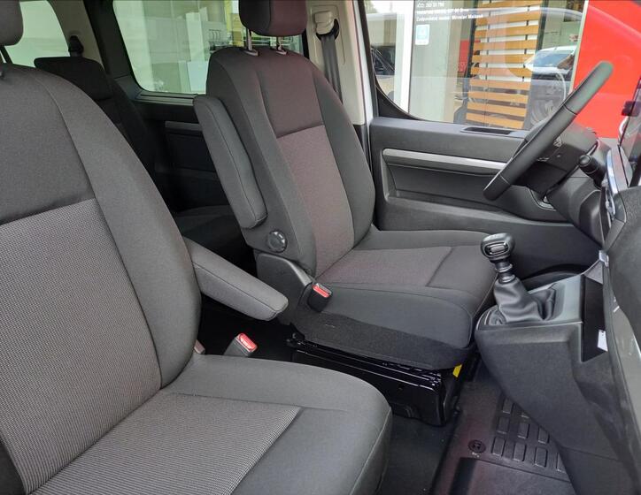 Toyota ProAce Verso 8