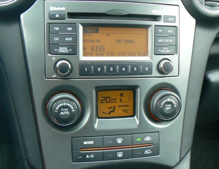 KIA Carens Hatchback 1,6 l 94 kw