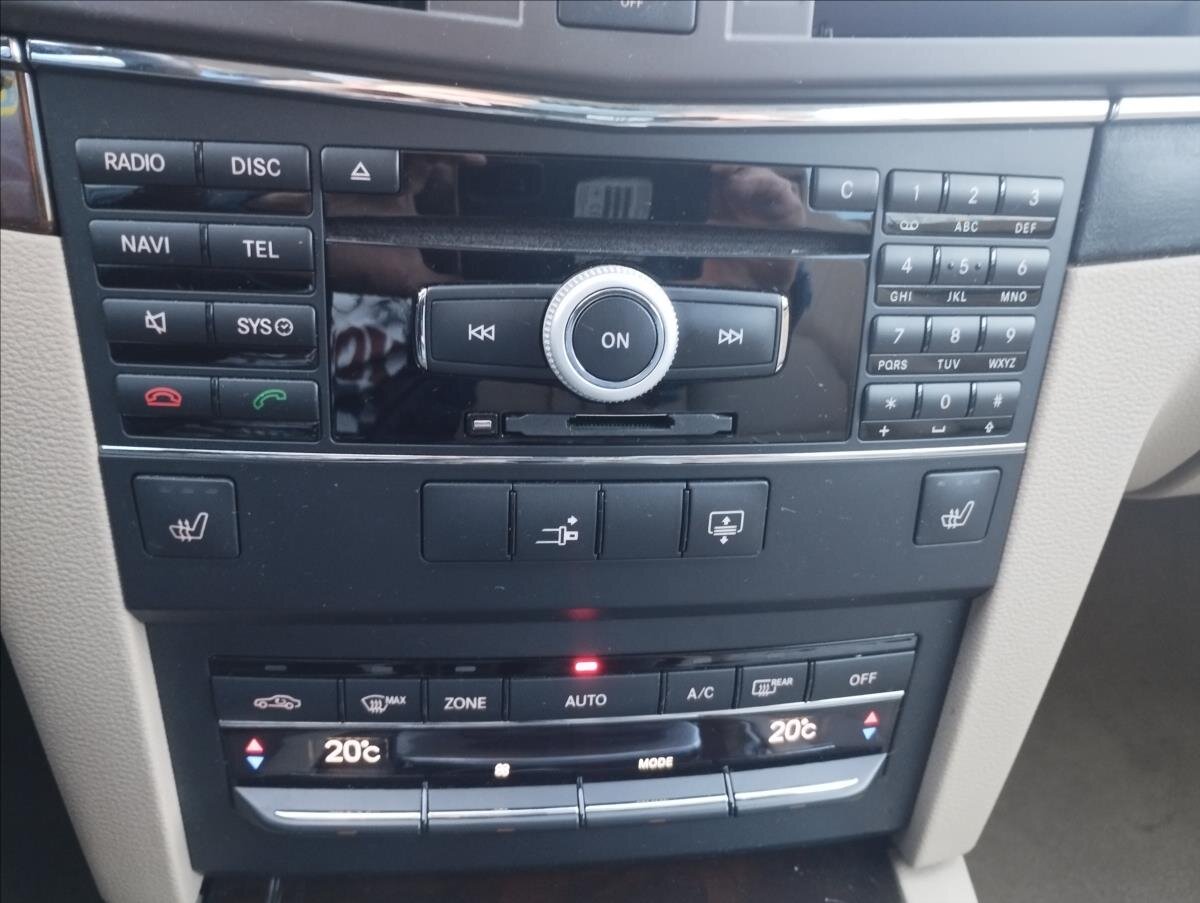 Mercedes-Benz Třídy E Kupé 3,0 l 170 kw