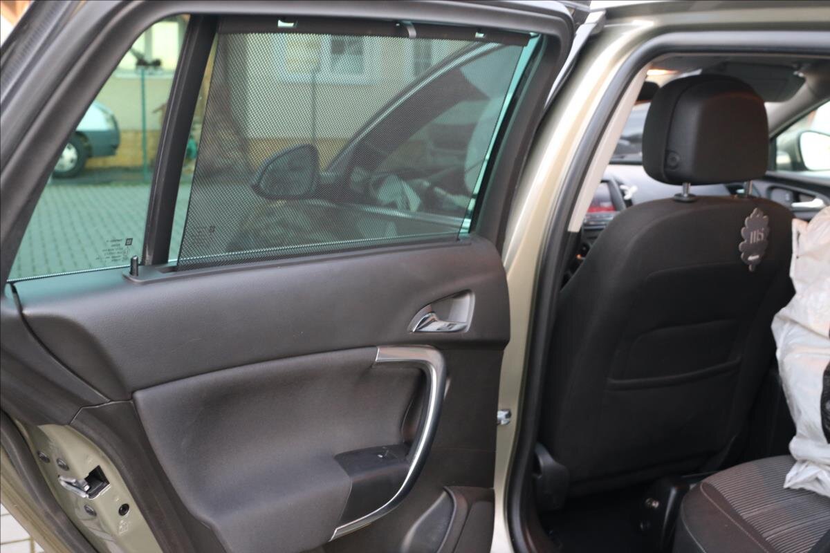 Opel Insignia Kombi 2,0 l 143 kw