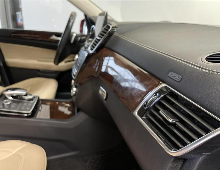 Mercedes-Benz GLS 17