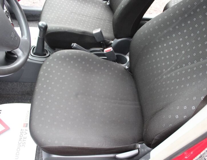 Toyota Yaris Hatchback 998,0 51 kw