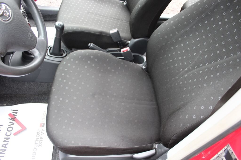 Toyota Yaris Hatchback 998,0 51 kw