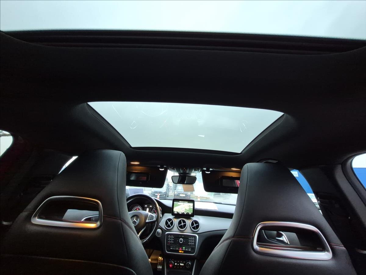 Mercedes-Benz GLA SUV / Terénní 1,6 l 115 kw