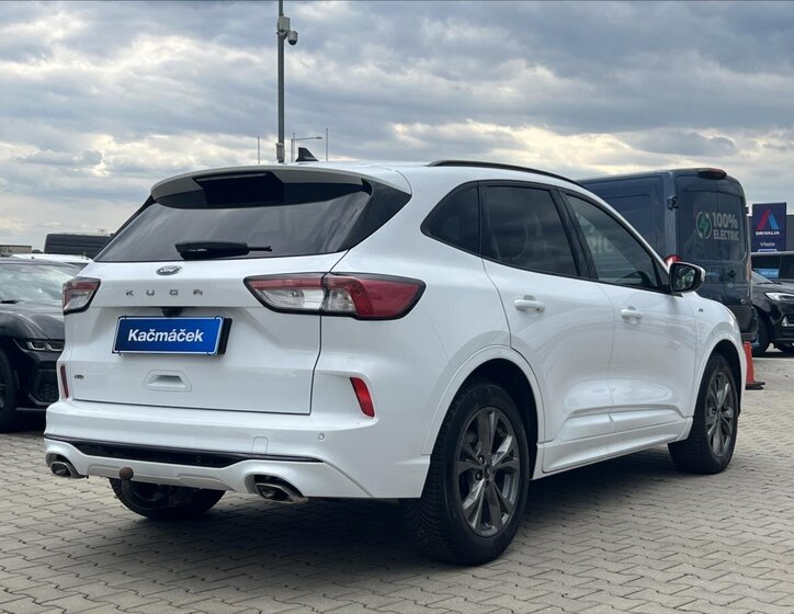 Ford Kuga SUV / Terénní 2,0 l 140 kw