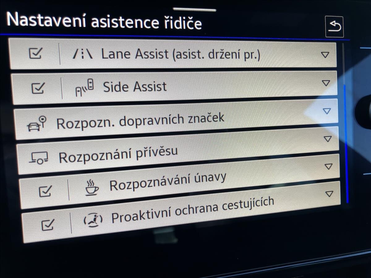 Volkswagen Arteon Kombi 2,0 l 147 kw