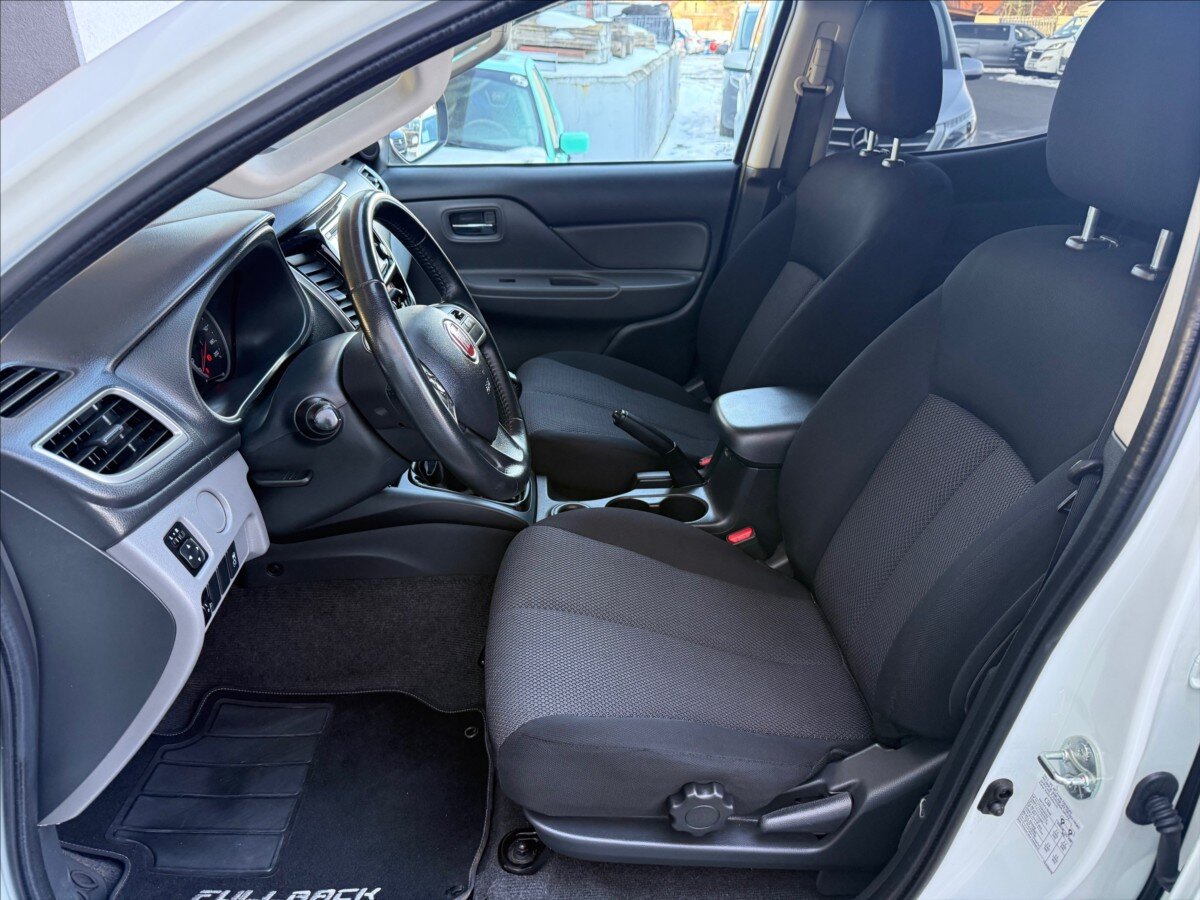 Mitsubishi L200 Pick-up 2,4 l 113 kw