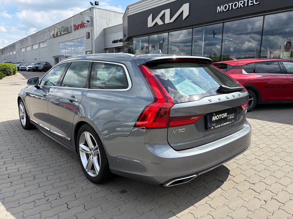 Volvo V90 Kombi 2,0 l 140 kw