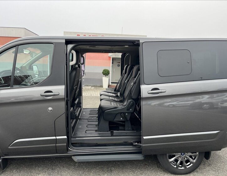 Ford Tourneo Custom Kombi 2,0 l 136 kw