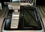 Audi Q8 27