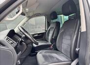 Volkswagen Multivan 11