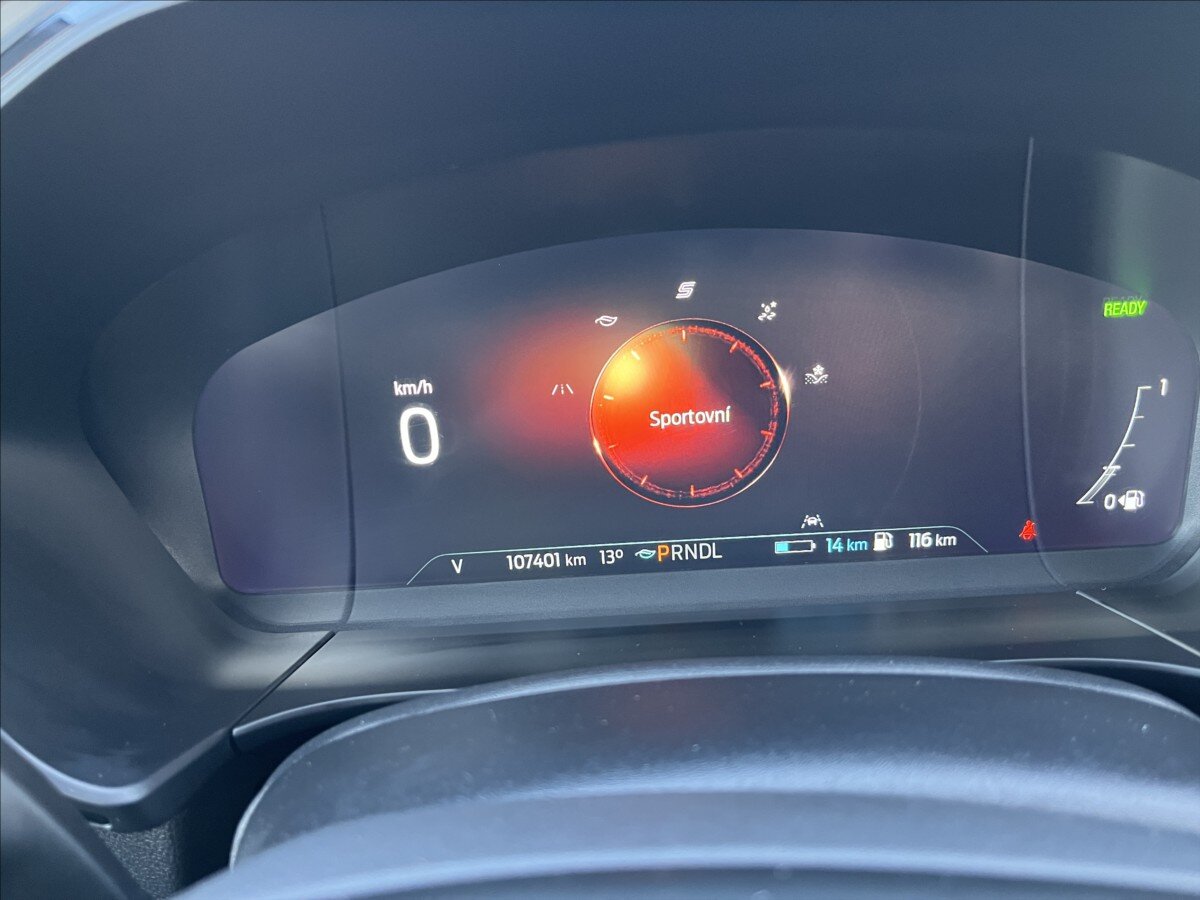 Ford Kuga SUV / Terénní 2,5 l 165 kw