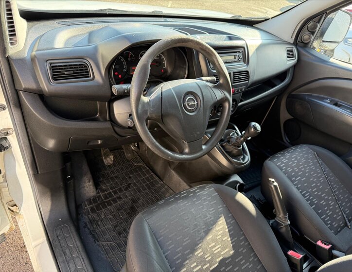 Opel Combo VAN / Minibus 1,4 l 88 kw