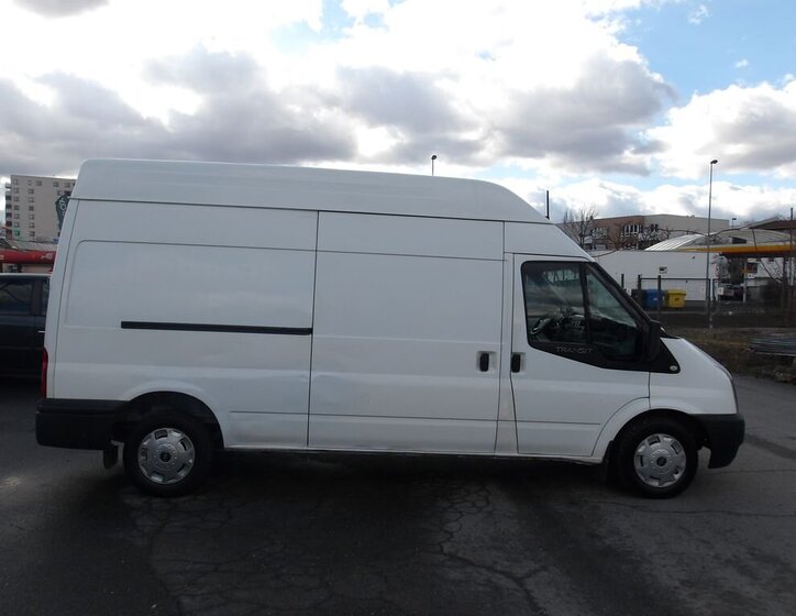 Ford Transit Skříň 2,2 l 74 kw