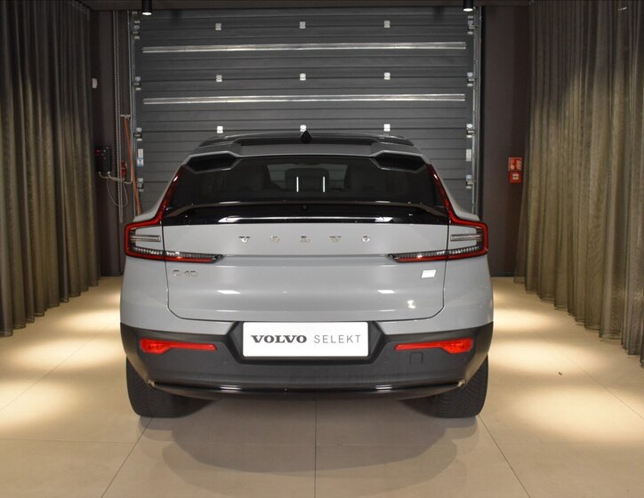 Volvo C40 SUV / Terénní 0,0 185 kw