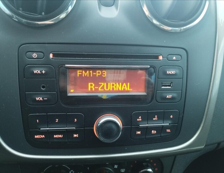 Dacia Sandero Hatchback 1,1 l 55 kw